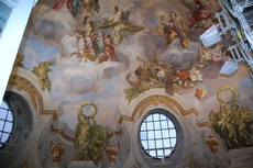 Karlskirche_06.JPG